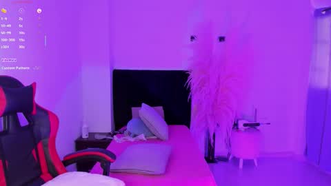 Snapshot of gemma_rose_ chatting on 02/23/26, 07:33 online show from 02/23/26, 07:33