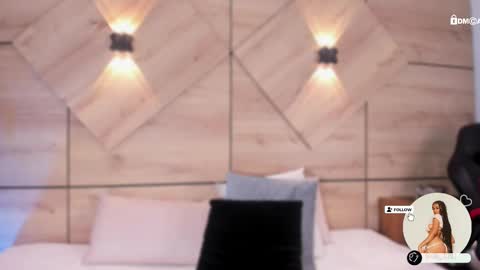    online show from 02/12/25, 10:48