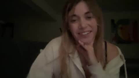 Snapshot of gemmyrosee chatting on 01/19/25, 07:15 gemmyrosee online show from 01/19/25, 07:15