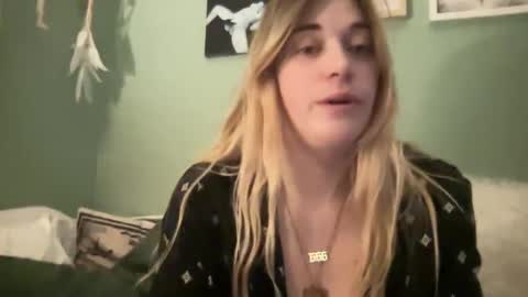 Snapshot of gemmyrosee chatting on 03/09/25, 07:23 gemmyrosee online show from 03/09/25, 07:23