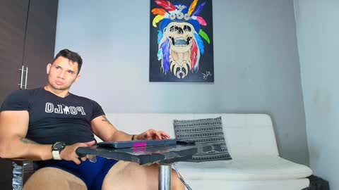 Snapshot of gendersonfit chatting on 01/04/25, 09:31 gendersonfit online show from 01/04/25, 09:31