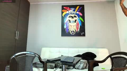 Snapshot of gendersonfit chatting on 02/11/25, 02:24 gendersonfit online show from 02/11/25, 02:24