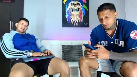 Snapshot of gendersonfit chatting on 02/18/25, 02:16 gendersonfit online show from 02/18/25, 02:16