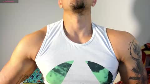 Snapshot of gendersonfit chatting on 11/22/25, 11:15 gendersonfit online show from 11/22/25, 11:15