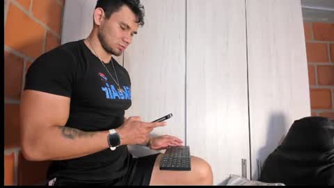 Snapshot of gendersonfit chatting on 07/23/26, 09:57 gendersonfit online show from 07/23/26, 09:57