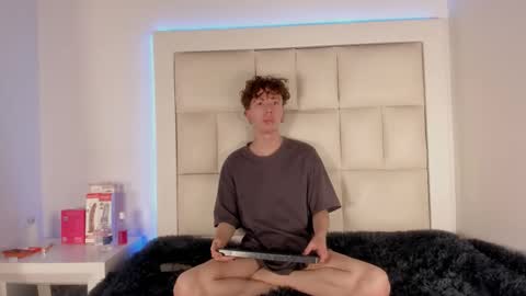 genesis_js online show from 12/15/25, 11:42