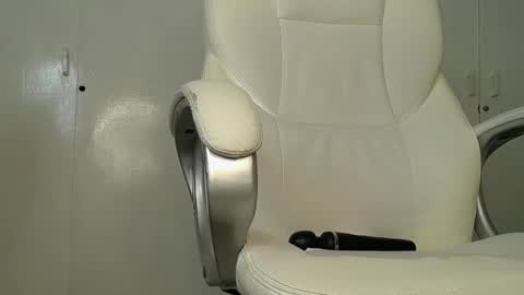 Snapshot of genesis_moretz chatting on 02/21/25, 06:51 GENESIS online show from 02/21/25, 06:51