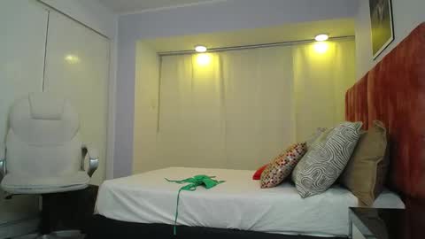 Snapshot of genesis_moretz chatting on 03/06/25, 02:51 GENESIS online show from 03/06/25, 02:51