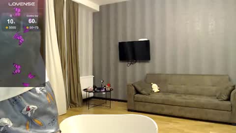 genev__ievee online show from 06/13/26, 05:11