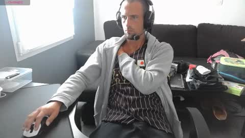 Edouard online show from 10/11/25, 01:20