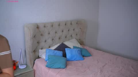 Emily online show from 02/01/26, 05:11