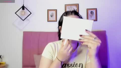 Sofia online show from 11/11/25, 03:06