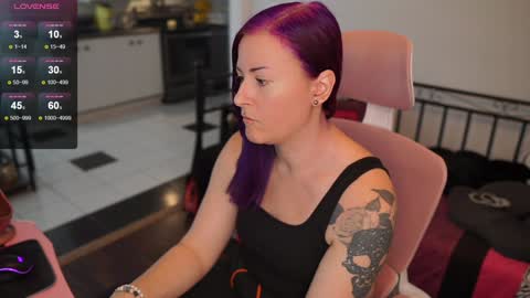 Snapshot of gennyrock chatting on 12/16/24, 04:27 Genny Rock and online show from 12/16/24, 04:27