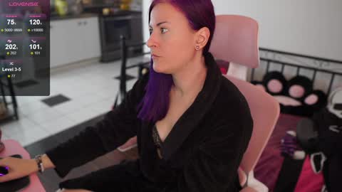 Snapshot of gennyrock chatting on 12/20/24, 04:14 Genny Rock and online show from 12/20/24, 04:14