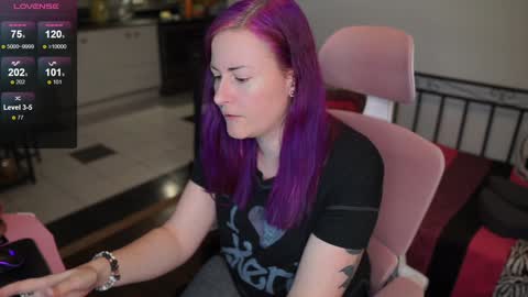 Snapshot of gennyrock chatting on 01/03/25, 12:11 Genny Rock and online show from 01/03/25, 12:11