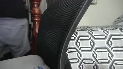 Snapshot of genowixk chatting on 10/08/25, 01:58 genowixk online show from 10/08/25, 01:58