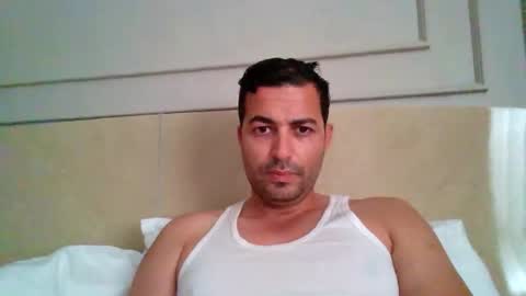 Snapshot of genteldevil chatting on 10/18/25, 10:27 genteldevil online show from 10/18/25, 10:27