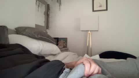 Snapshot of gentle_stranger chatting on 02/19/25, 12:33 Gentle Stranger online show from 02/19/25, 12:33
