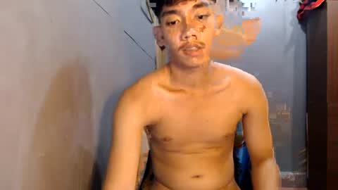 Snapshot of gentlemanlustx chatting on 06/13/26, 03:37 Rayl online show from 06/13/26, 03:37