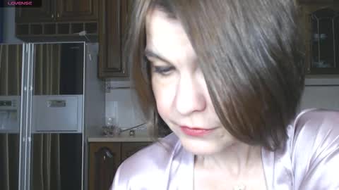 Snapshot of gentlywomen chatting on 09/10/25, 01:22 Elena online show from 09/10/25, 01:22