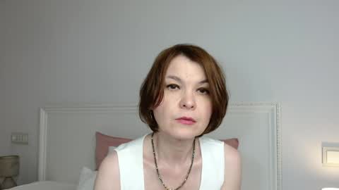 Snapshot of gentlywomen chatting on 05/29/26, 12:03 Elena online show from 05/29/26, 12:03