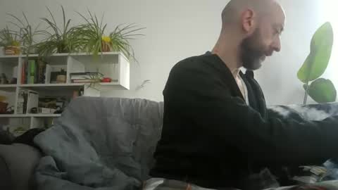 Snapshot of geon2xx chatting on 09/26/25, 10:08 Geon online show from 09/26/25, 10:08