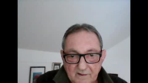 Snapshot of georg1412 chatting on 02/26/25, 01:19 georg1412 online show from 02/26/25, 01:19