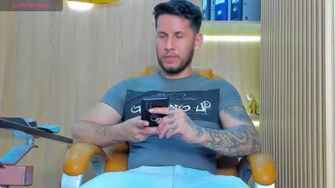 George online show from 11/05/25, 09:04