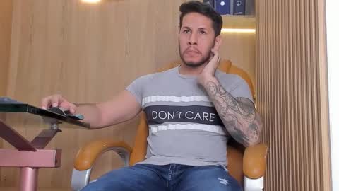 George online show from 11/20/25, 09:03