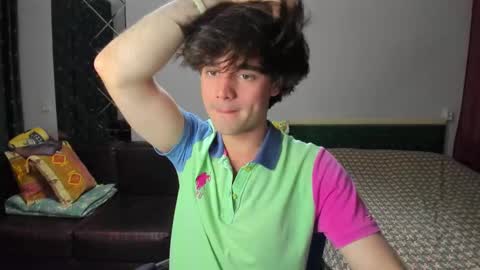 Snapshot of george_kluni chatting on 10/07/25, 11:57 George online show from 10/07/25, 11:57