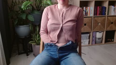 Melissa online show from 02/10/26, 02:10