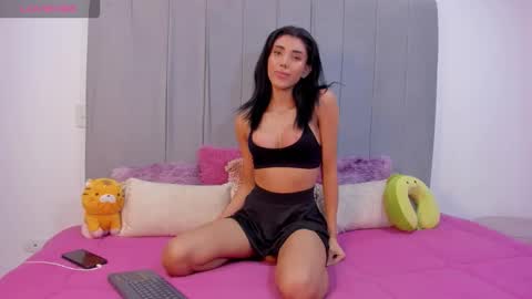 GEORGINA online show from 11/24/25, 03:50