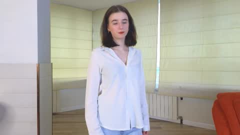 My name is Kelly online show from 09/11/25, 03:06