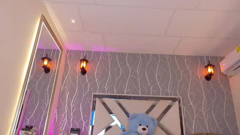    online show from 09/12/25, 12:38