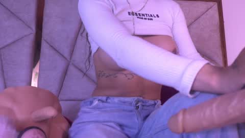 geraldinesuaan online show from 02/28/25, 01:25