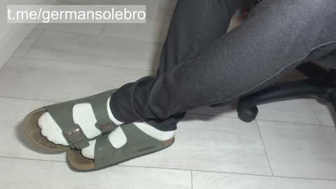 GermanSoleBro online show from 10/02/25, 06:20