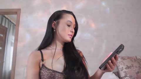 Snapshot of germiona_shine chatting on 01/23/25, 06:06 Germiona online show from 01/23/25, 06:06