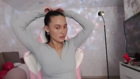 Snapshot of germiona_shine chatting on 04/08/26, 03:28 Germiona online show from 04/08/26, 03:28