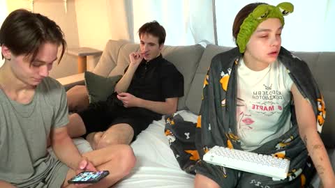 Jean and Isa couple Van online show from 02/23/25, 05:12