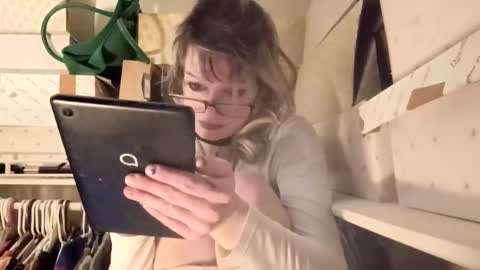 Snapshot of gertrudelemon chatting on 02/27/26, 06:46 gertrudelemon online show from 02/27/26, 06:46