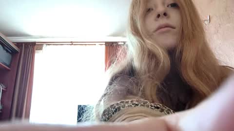 Kate online show from 04/01/26, 01:17