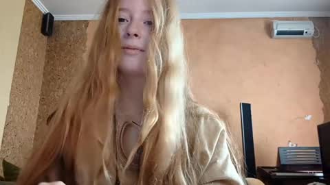 Kate online show from 04/28/26, 11:21