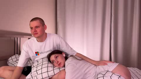 Snapshot of gethigh_ chatting on 12/10/24, 08:49 Liz and Mark online show from 12/10/24, 08:49