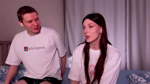 Snapshot of gethigh_ chatting on 02/09/25, 01:00 Liz and Mark online show from 02/09/25, 01:00