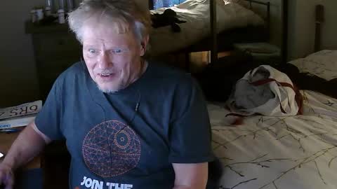 Snapshot of gethyn chatting on 02/19/25, 08:44 Gethyn online show from 02/19/25, 08:44