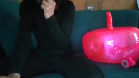 Snapshot of getmeforyou chatting on 02/23/25, 03:51 yessiyou online show from 02/23/25, 03:51