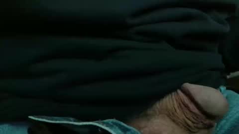 Snapshot of gettingstiff chatting on 09/16/25, 03:24 gettingstiff online show from 09/16/25, 03:24