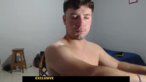 gferrari1996 online show from 12/15/25, 03:44