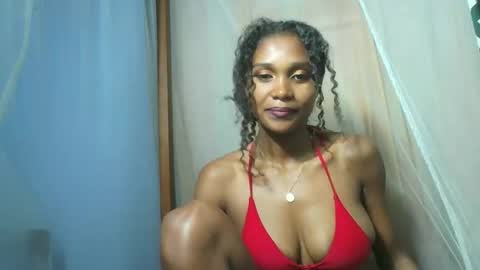Snapshot of gggloria chatting on 09/19/25, 06:19 gggloria online show from 09/19/25, 06:19
