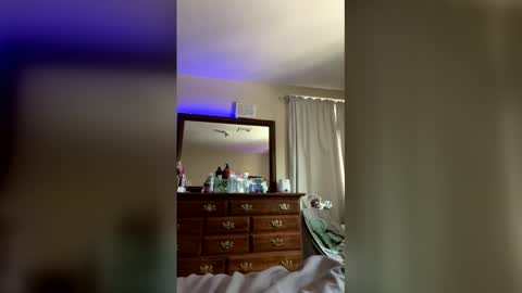 gggpixieprincess99 online show from 12/18/25, 03:51